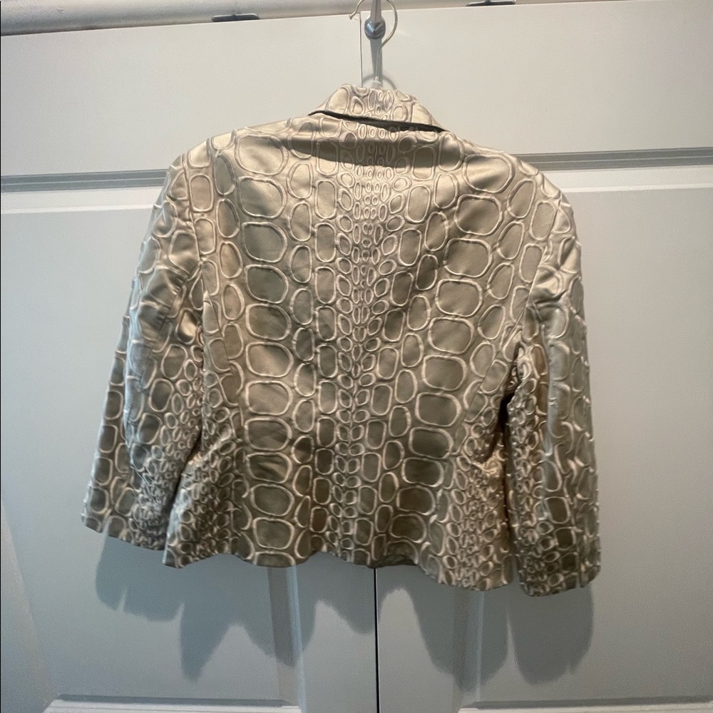 Vintage Louis Féraud Gold Silk Jacket Size 8-10 - Picture 2 of 6